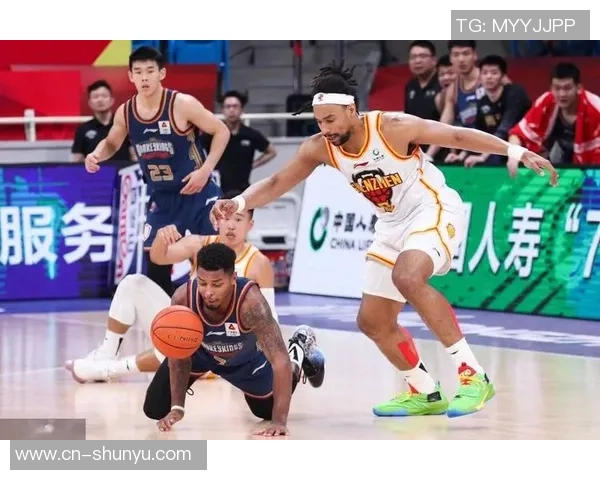 昆汀-皮特森在CBA联赛再次猛踩对手，领先得分榜